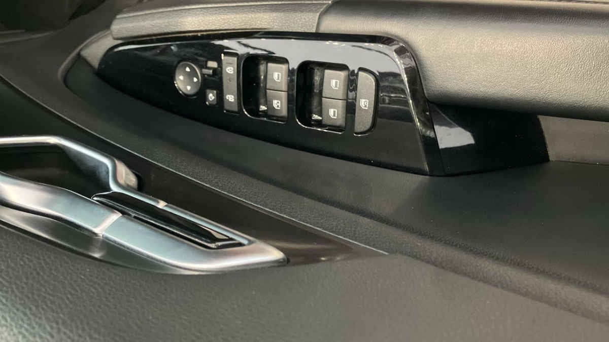 2025 Kia Sportage 5p SXL L4/2.5 Aut