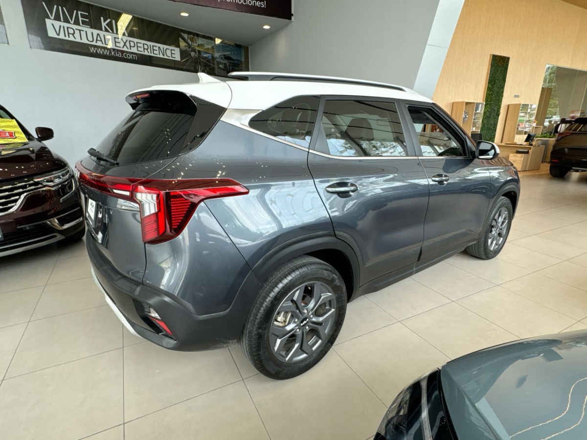 2024 Kia SELTOS 5p EX Pack L4/1.5 Aut
