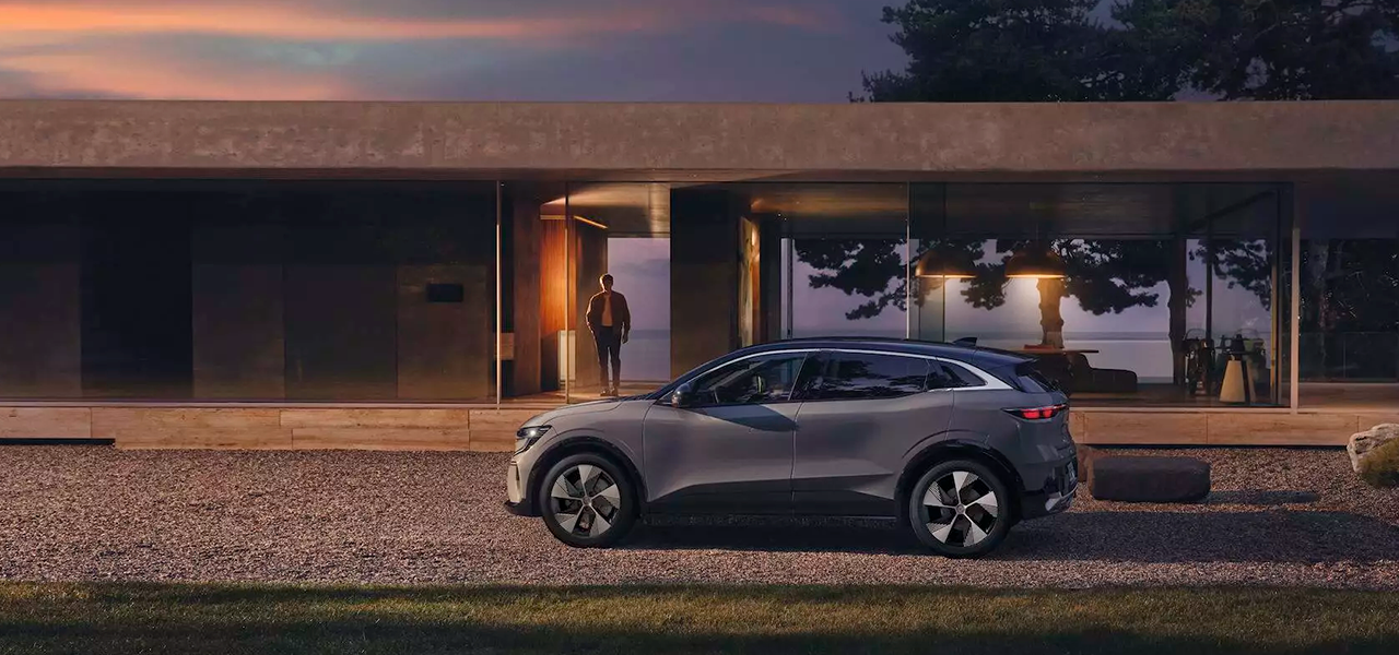 Renault Megane E-tech Banner